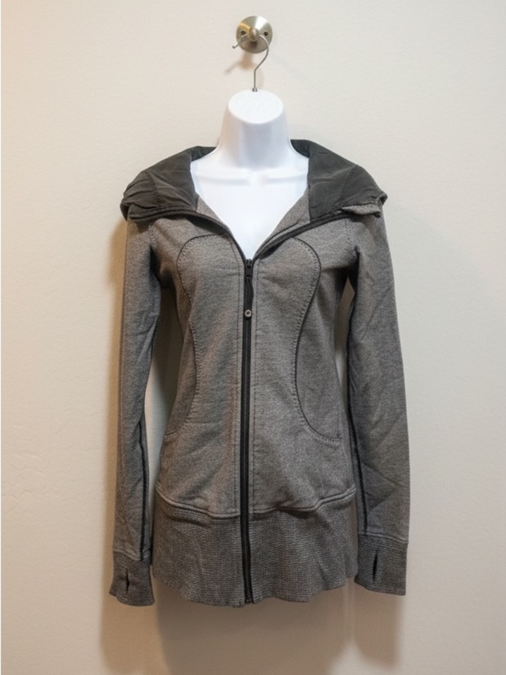 Lululemon Live Simply Black Micro Stripe Hoodie Jacket Size 4